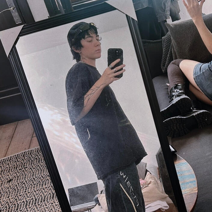 mirrorselfie.jpg
